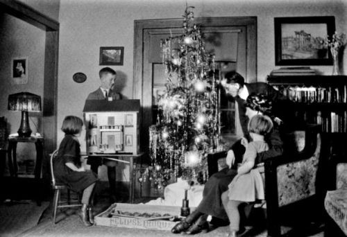 Λόλα, να ένα άλλο: Η ιστορία του Χριστουγεννιάτικου δέντρου